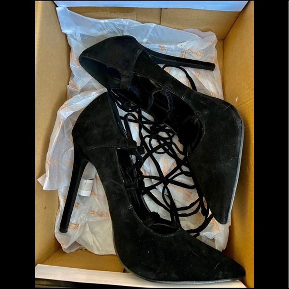 Shiekh Velvet Lace-Up Heels - Picture 5 of 7